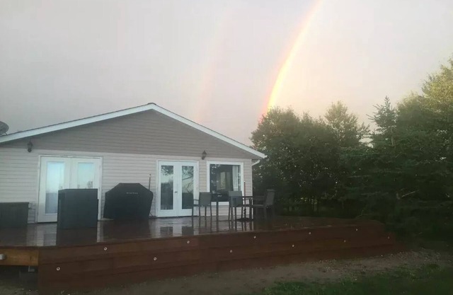 Lake front 4 season cottage