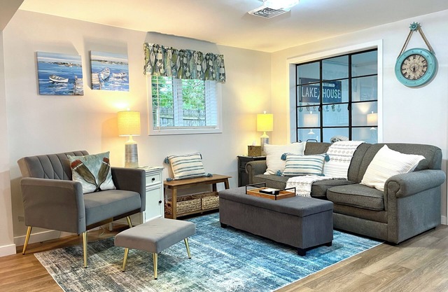 Lake Front Cottage | Kayaks | Game Table Fun
