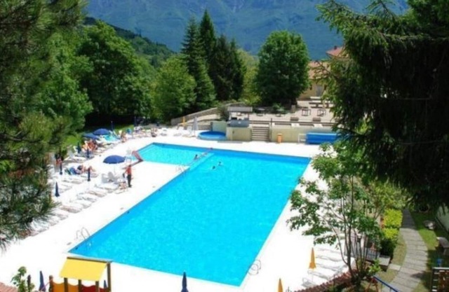 Lake Garda Bungalow - 3 bedroom - 6 pers - Holiday park with swimming pool