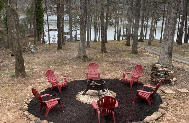 Lake Hartwell Home - Vacation, Clemson Football, or Weekend Getaway w/Boat Dock
