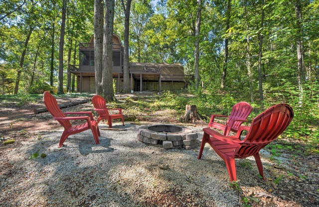 Lake Hartwell Home w/Dock < 10 Miles to Clemson!