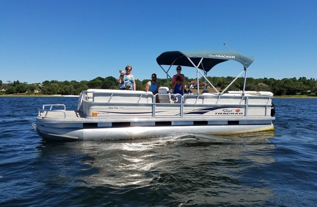 Lake Home 3/2, Monster Bass, boating, Legoland, Bok Tower, 1 hour to Disney.