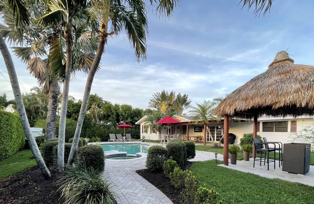 Lake Ida Oasis home with amazing pool
