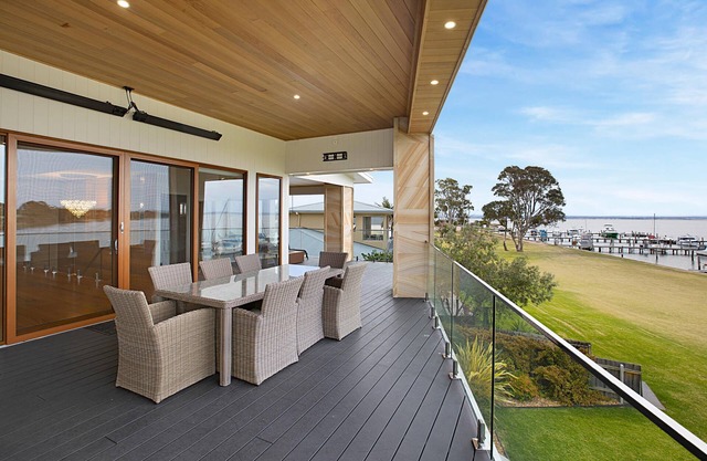 Lake King Lakehouse: Enjoy your evenings, overlooking the McMillan Strait