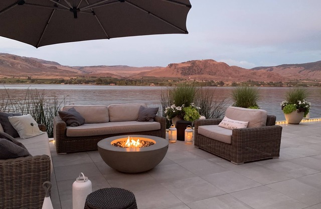 LAKE OYSOYOOS Private Waterfront Oasis