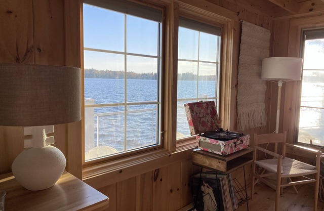 Lake Rosseau Island Cabin on the Water - BOAT ACCESS only!