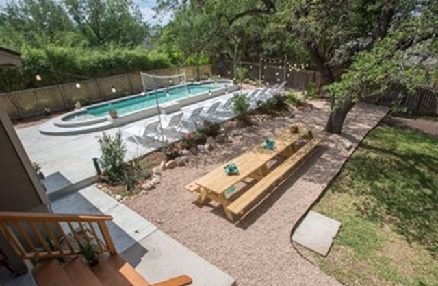 Lake Travis White Dove Estate