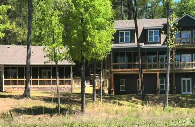 Lake Tuscaloosa Cottage