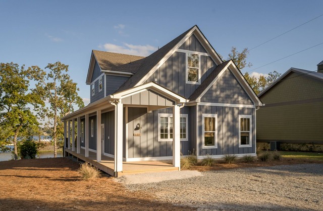 Lake Tuscaloosa Getaway! Perfect for Football Weekends!