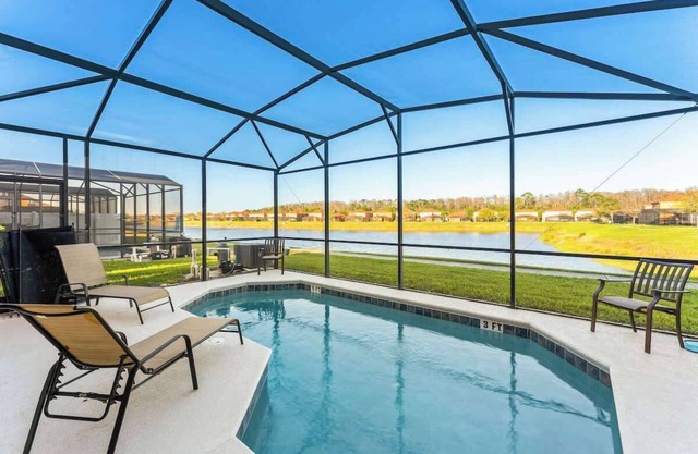 Lake View and Private Pool 4BR at Bella Vida