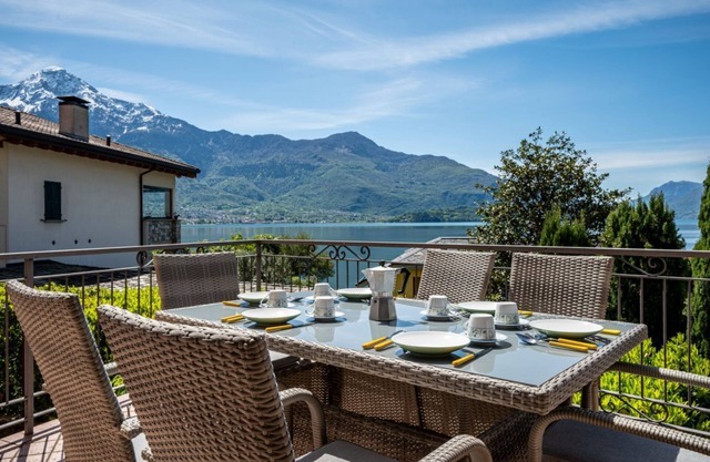 Lake view apartment with balcony and parking - Larihome A25