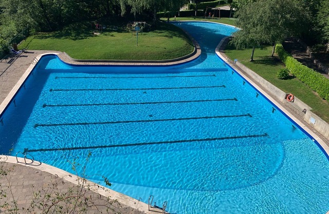 Lake view apartment with pool and tennis