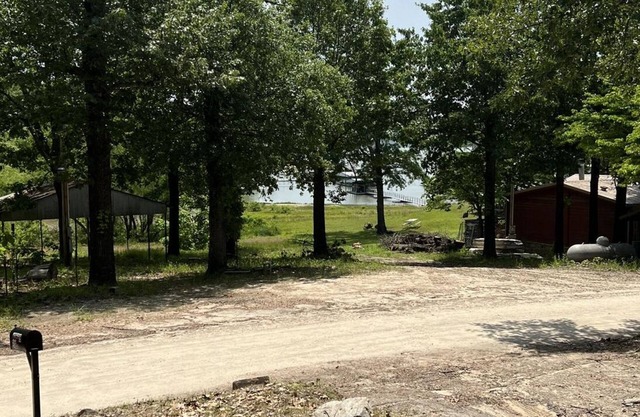 Lake View Cabinn2 beds 1 bath sleeps 5 n15 miles from Eufaula. n