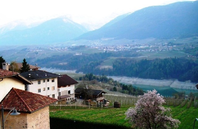 Lake view! Delightful apartment complete with all comforts, new- App. 1
