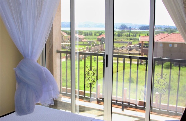 Lake View Family Apartment Kigo/Mirembe Villas