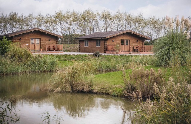 Lake View Lodges - 25076