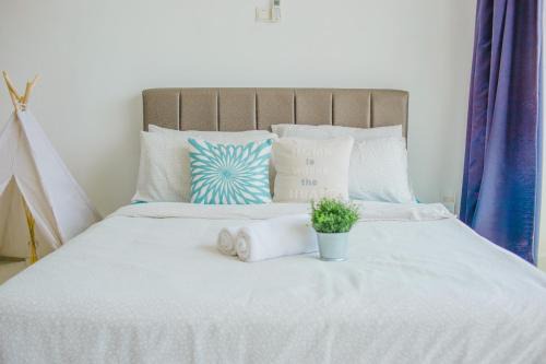-Lake View-Mount Austin IKEA Toppen 10 mins - C107