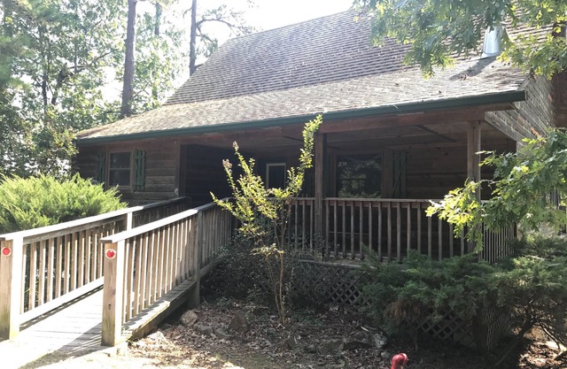 Lake view two bedroom, two bath Harbor North luxuryloft cottage with private hot tub overlooking Lake Ouachita. by RedAwning