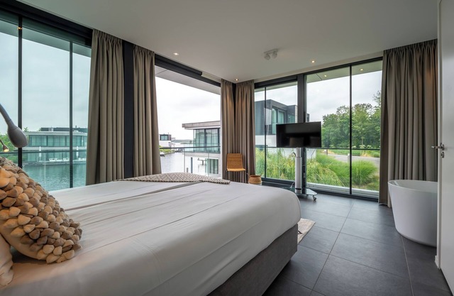 Lake villa on the Veerse Meer - 8 persons - CPW-29