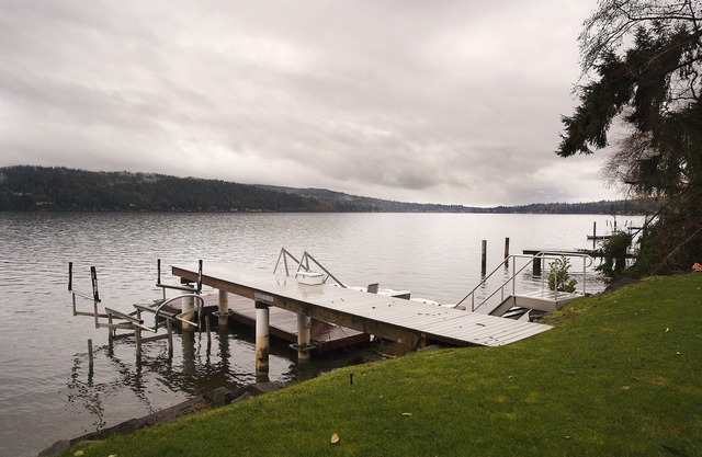 Lake Whatcom Getaway+Private Dock+Lake Access!