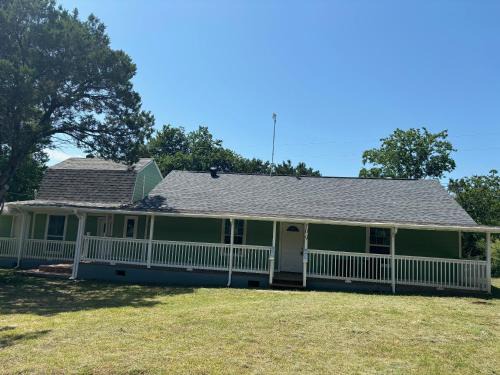 Lake Whitney Home