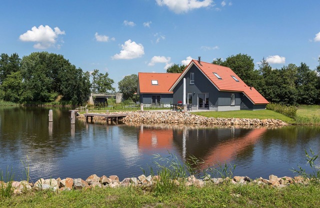 Lakebeach Holiday in Langelille