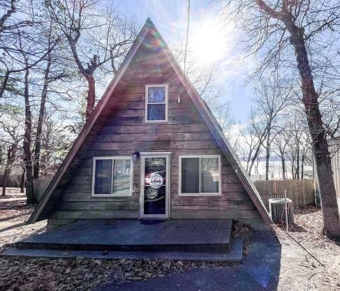 LakeFire Cabin