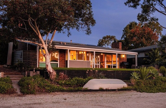 Lakefront 4 BR house at Patterson Lake +Kayak+BBQ