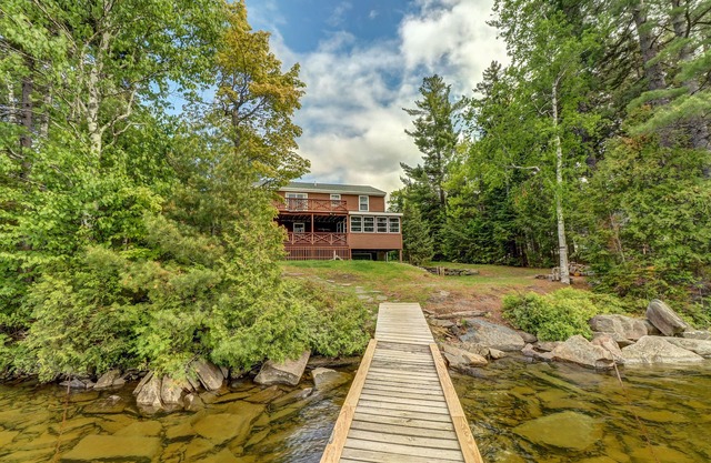 Lakefront Cabin with Lake Views, Private Dock & Entertainment - Great for Families