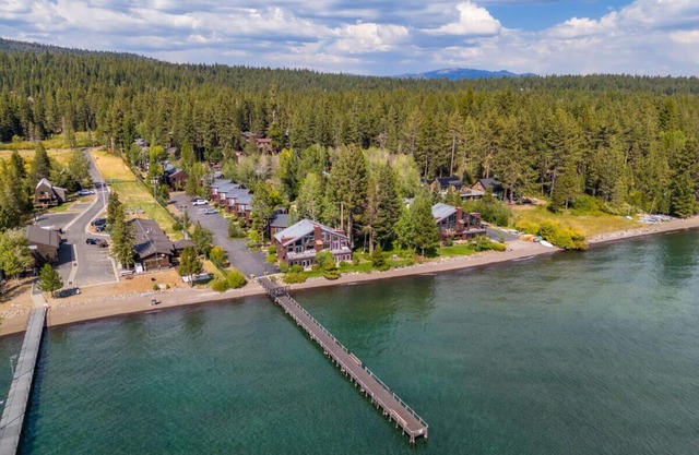 Lakefront Complex Townhouse!