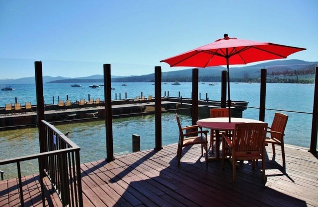Lakefront condo right on the water