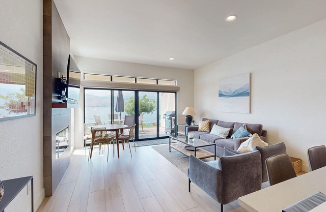 Lakefront Condo with Mountain Views, Free WiFi, and Shared Pool and Hot Tub