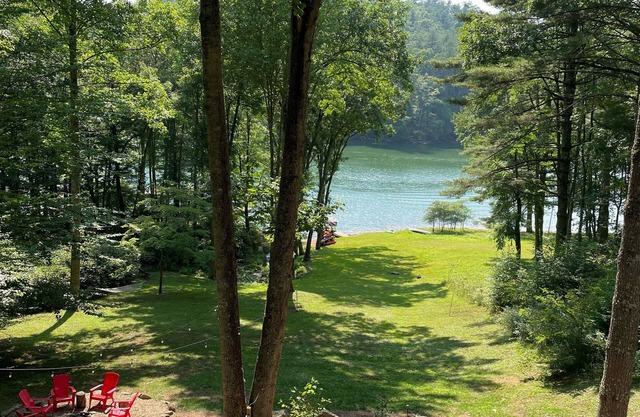 LAKEFRONT & DOCK-Dogs Welcome! Book A Fall Getaway Now ASK ABOUT FALL DISCOUNT