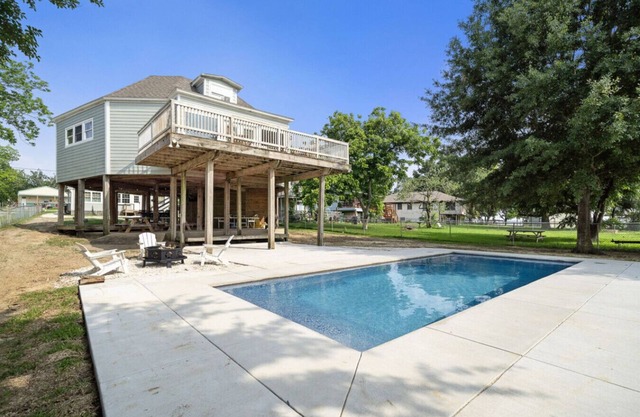 Lakefront Getaway with Pier and Pool