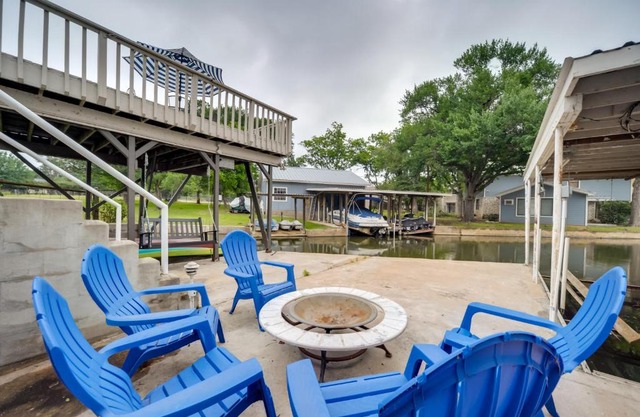Lakefront Granite Shoals Escape with Dock!