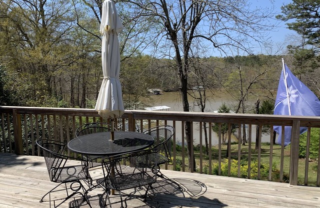 Lakefront home on Lake Hartwell. Covered boat slip, swim deck. Kayaks to use.