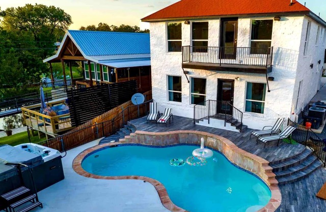 Lakefront Home w/Pool, Spa, & Game Room!