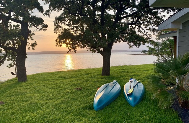 Lakefront! House+Guesthouse+Smoker+Kayaks+Firepit