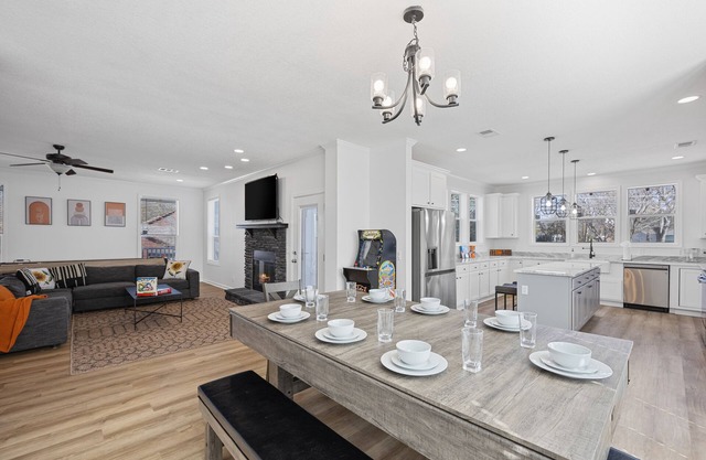 Lakefront House with Ping Pong, Pool Table, & Front Patio Stunning Views