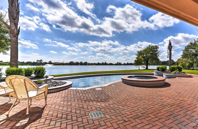 Lakefront Houston House - 1 Mi to Space Center!