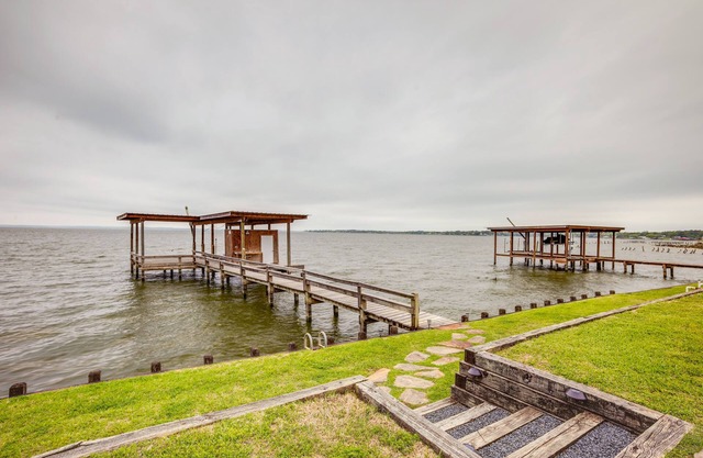 Lakefront Livingston Vacation Rental w/ Boat Dock!