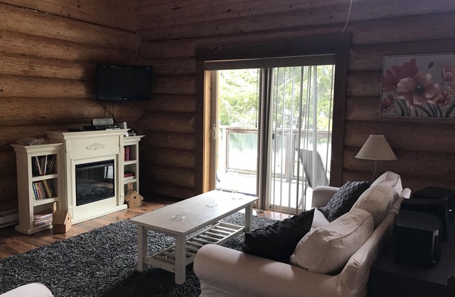 Lakefront Log Cabin - Beaver Lake Resort - Airbnb Legal!