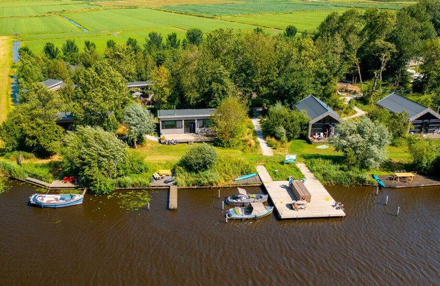 Lakefront Nature House with own private dock: Reidsjonger