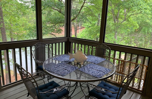 Lakefront on Lake Martin in Jackson’s Gap - Private Boat Ramp, Sleeps 15