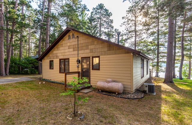 Lakefront Paradise: Your Perfect Getaway in Park Rapids!