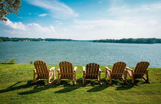 Lakefront Property Two Bedroom #37 at Long Cove Resort