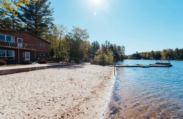 Lakefront | Sandy Beach | Spider Lake Rentals