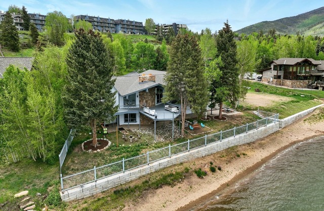 Lakefront/Sauna/Game Room/10 Min to Keystone/20 Min to Breck/Walk toAmphitheater