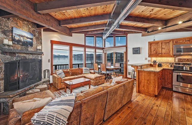 Lakefront Tahoe Condo with 180º Views | Sunny Deck | HOA Pool, Tennis Courts, 300' Pier