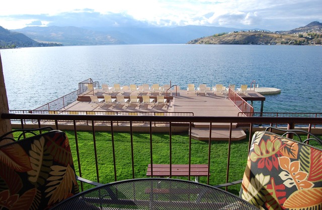 Lakefront Two Bedroom, Two Bath Grandview on the Lake Condo